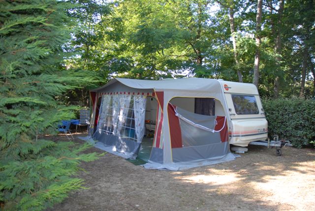 Emplacement pour caravane dans un camping 4 étoiles en Vendée